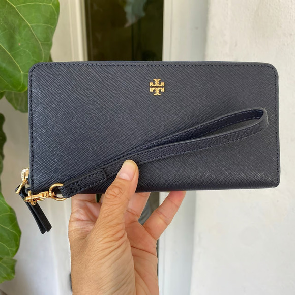 Tory Burch Handbags - Tory Burch Emerson Wristlet Continental Wallet 136110 Tory Navy